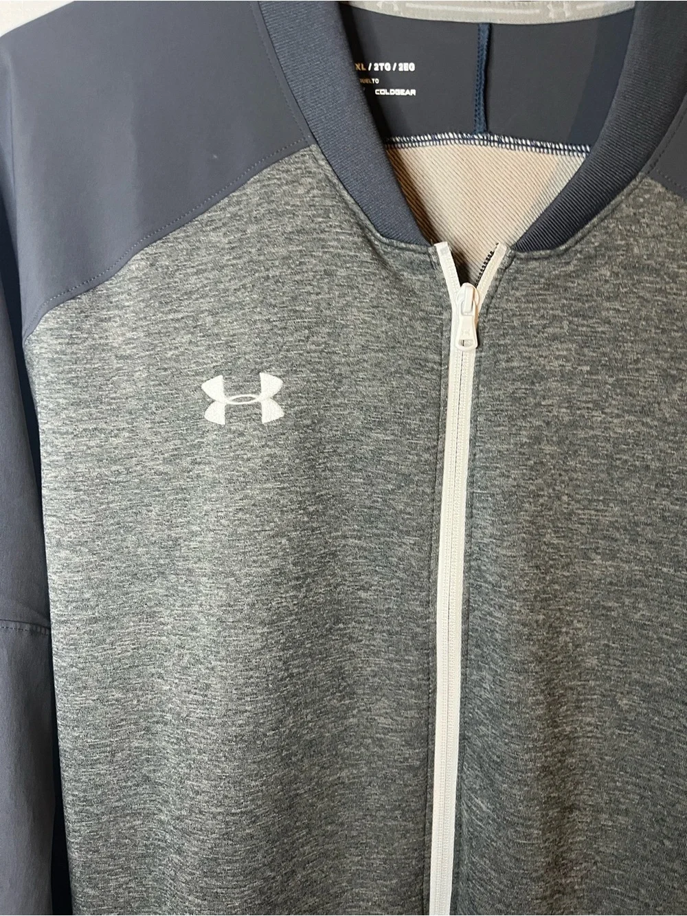 Under Armour Men's Gray and Charcoal Performance Full-Zip Jacket